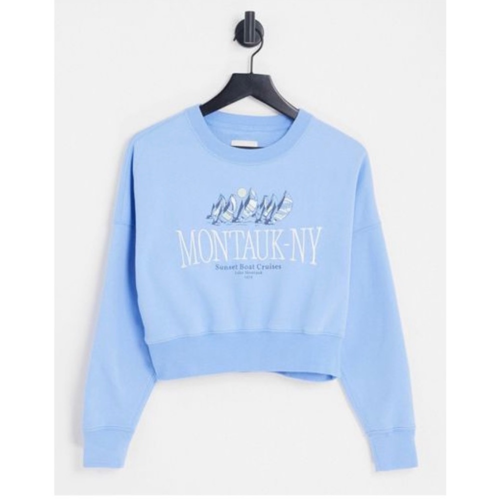 Abercrombie & Fitch Montauk-NY Blue Crop Sweatshirt
